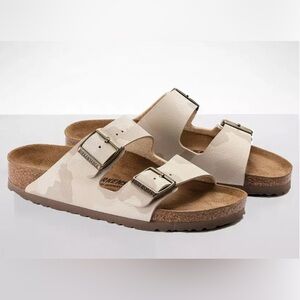 Birkenstock camo two strap woman’s